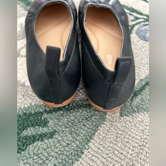 Clarks Black Women's Flats - Picture 4 of 9